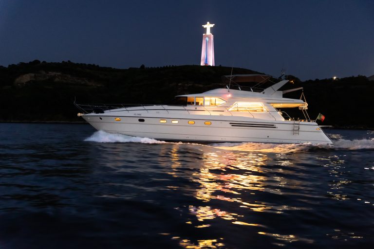 Yacht Princess 65 – motor yacht charter in Lisbon, photo 12 | GMS Yachting