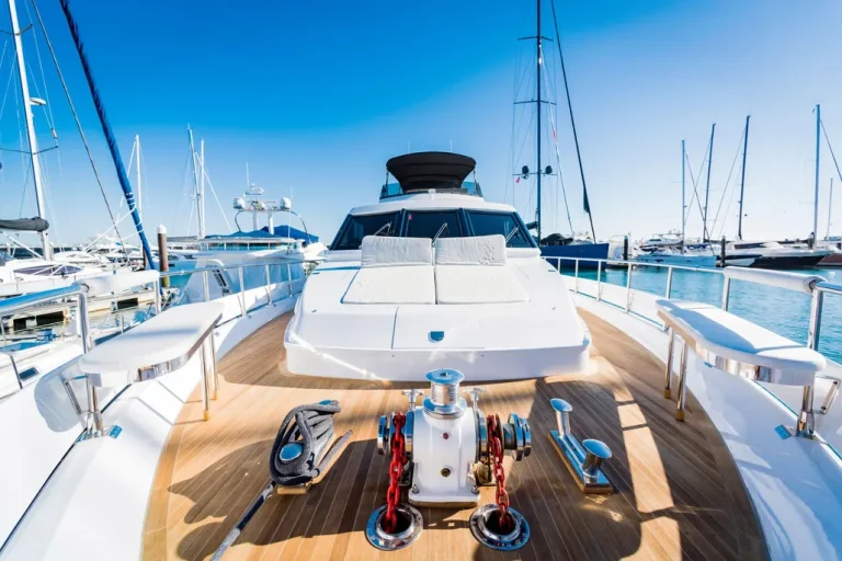 SuperYacht Falcon 82 – motor yacht charter in Cascais, photo 3 | GMS Yachting