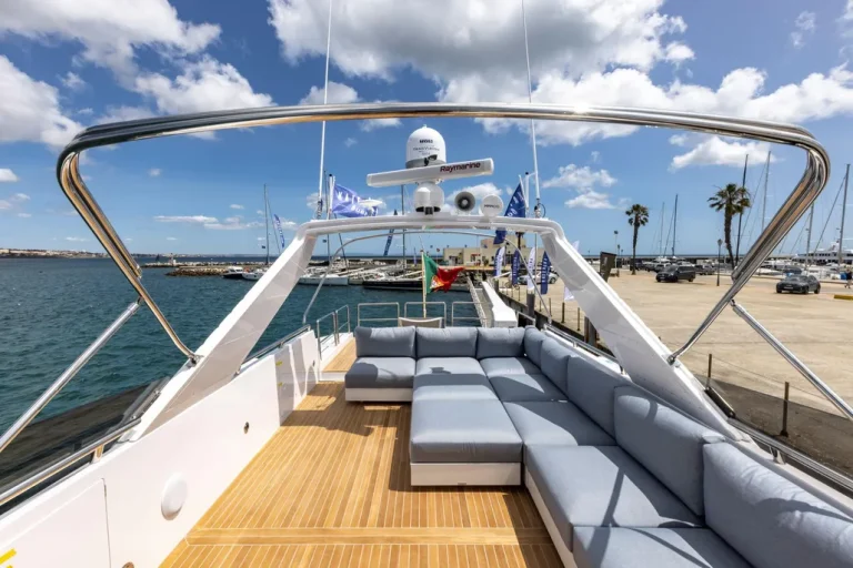 SuperYacht Falcon 82 – motor yacht charter in Cascais, photo 5 | GMS Yachting