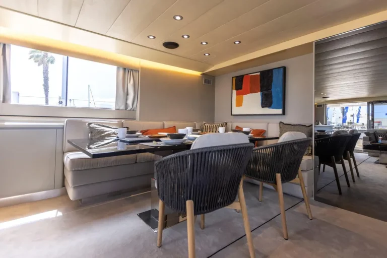 SuperYacht Falcon 82 – motor yacht charter in Cascais, photo 10 | GMS Yachting