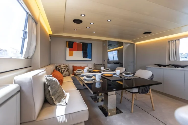 SuperYacht Falcon 82 – motor yacht charter in Cascais, photo 11 | GMS Yachting