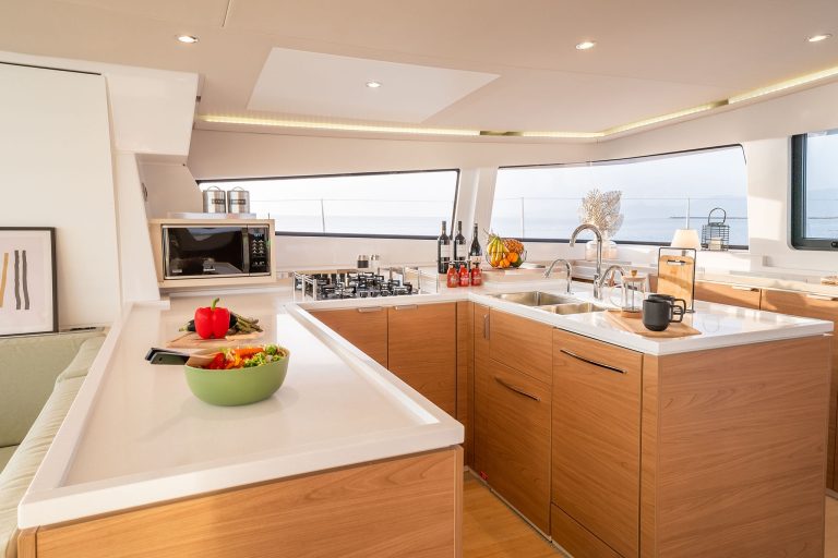 Catamaran Bali 54