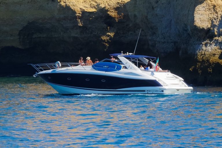 Yacht Sunseeker 53 – yacht charter in Vilamoura, photo 3 | GMS Yachting