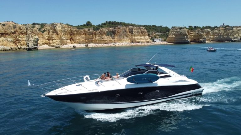 Yacht Sunseeker 53 – yacht charter in Vilamoura, photo 4 | GMS Yachting