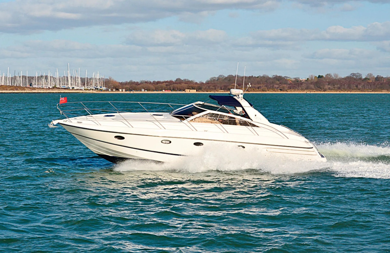 Yacht Princess V42