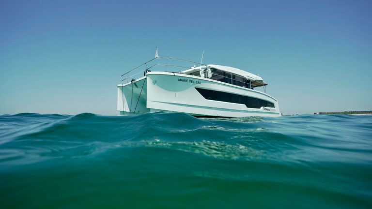 Catamaran Fountaine Pajot 40 – catamaran charter in Vilamoura, photo 2 | GMS Yachting