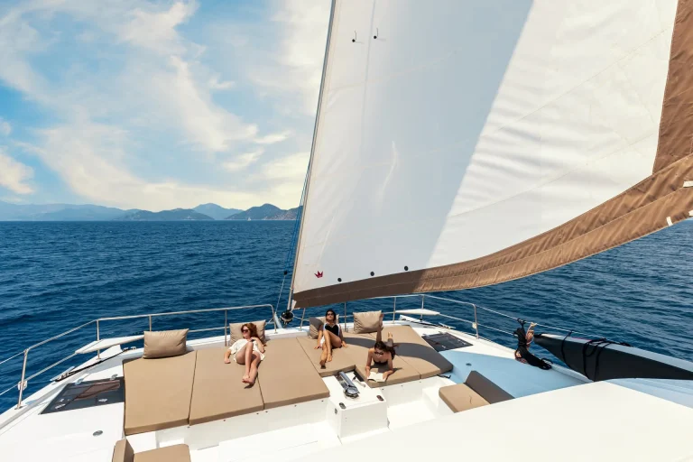 Catamaran Bali 54