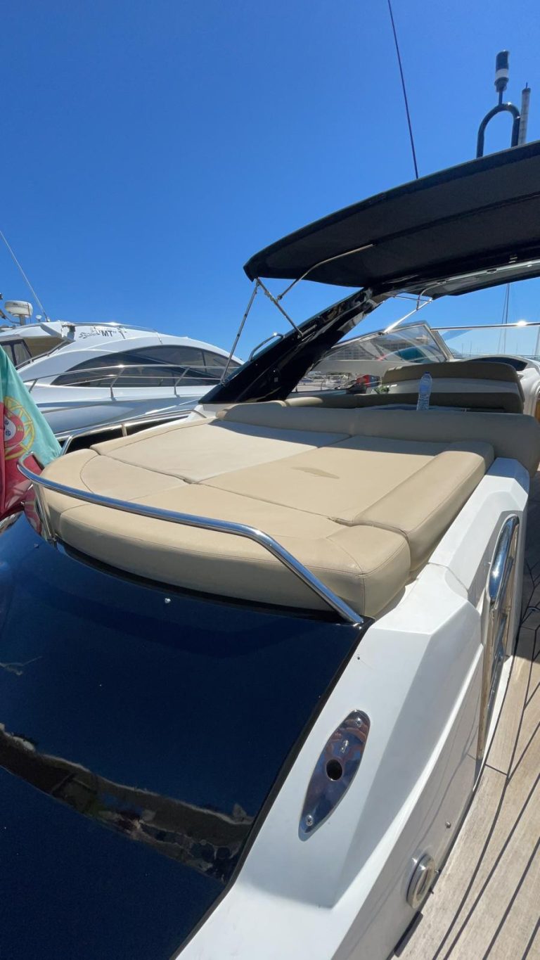 Yacht Sunseeker Portofino 53 – yacht charter in Vilamoura, photo 1 | GMS Yachting