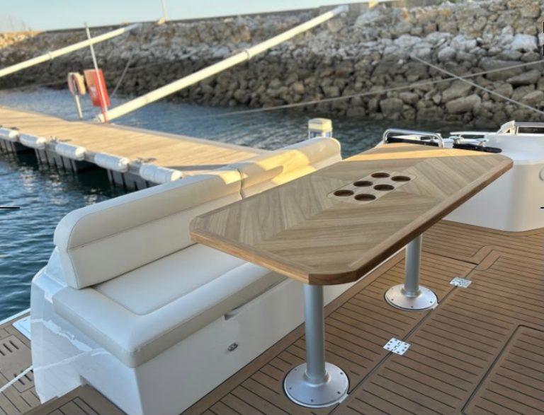 Yacht Greenline 45 Fly – motor yacht charter in Setúbal, photo 12 | GMS Yachting