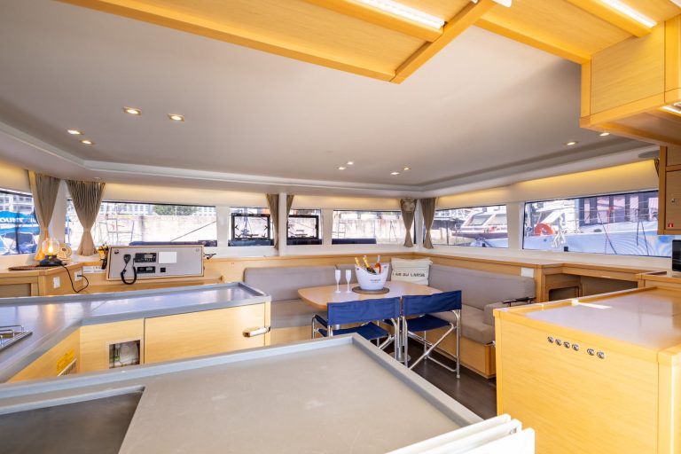 Catamaran Lagoon 45 – catamaran charter in Lisbon, photo 9 | GMS Yachting