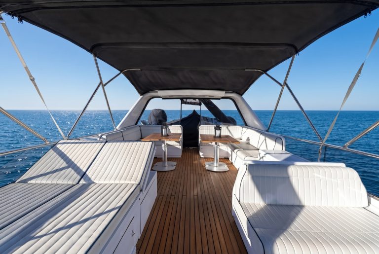 Yacht Lunga 72 – motor yacht charter in Lisbon, photo 6 | GMS Yachting