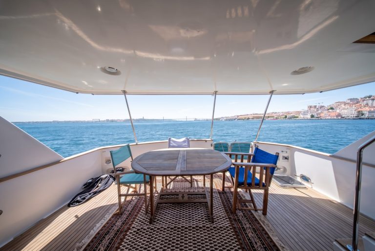 Yacht Alexander 56 – motor yacht charter in Lisbon, photo 10 | GMS Yachting