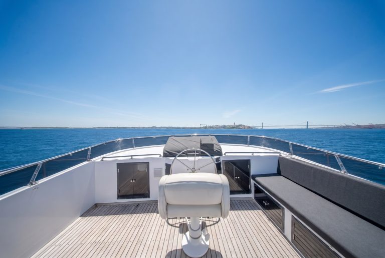 Yacht Alexander 56 – motor yacht charter in Lisbon, photo 9 | GMS Yachting
