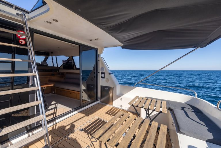 Yacht Princess 45 – motor yacht charter in Lisbon, photo 3 | GMS Yachting