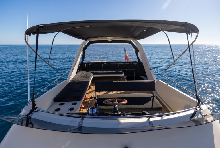Yacht Princess 45 – motor yacht charter in Lisbon, photo 4 | GMS Yachting