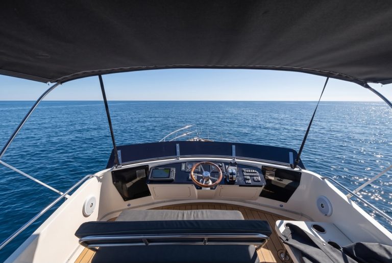 Yacht Princess 45 – motor yacht charter in Lisbon, photo 6 | GMS Yachting