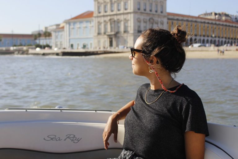Sea-Ray Boat – motor yacht charter in Lisbon, photo 5 | GMS Yachting