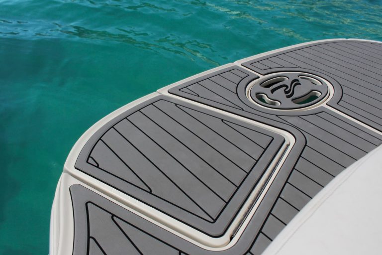 Sea-Ray Boat – motor yacht charter in Lisbon, photo 10 | GMS Yachting
