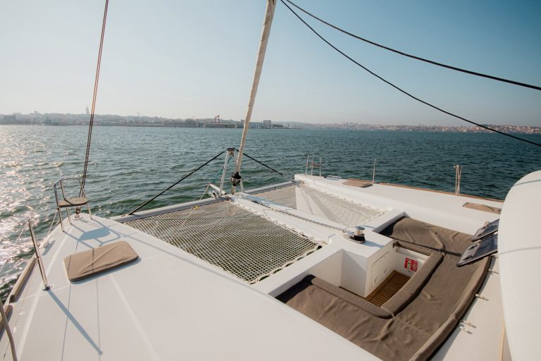 Catamaran Lagoon 45 – catamaran charter in Lisbon, photo 20 | GMS Yachting
