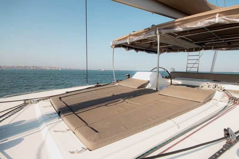Catamaran Lagoon 45 – catamaran charter in Lisbon, photo 16 | GMS Yachting