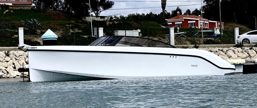 Rand 28 – private speedboat rental in Setúbal with skipper | GMS Yachting