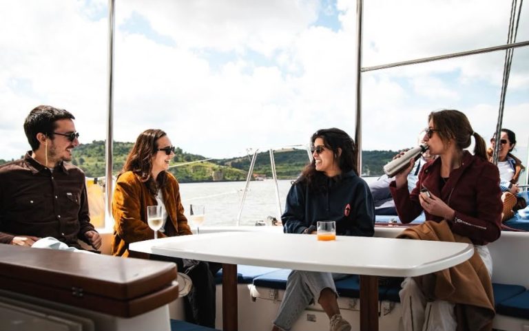 Lagoon 38 – catamaran charter in Lisbon, photo 12 | GMS Yachting