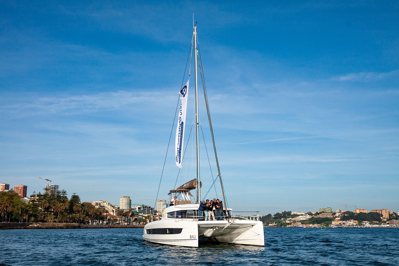 Catamaran Bali 42