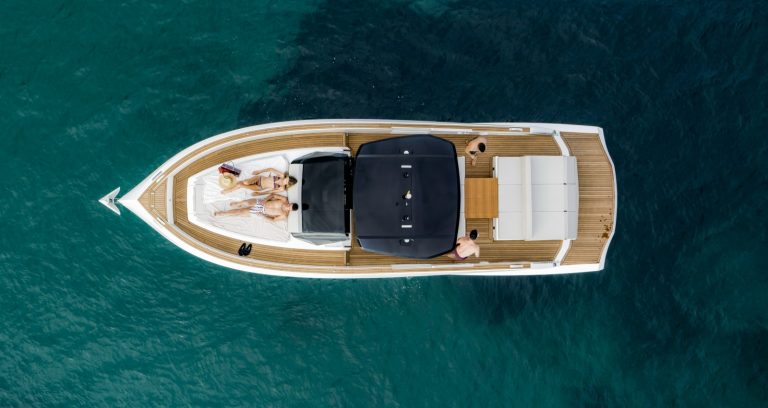 Yacht Astondoa 377 – yacht charter in Lagos, photo 3 | GMS Yachting