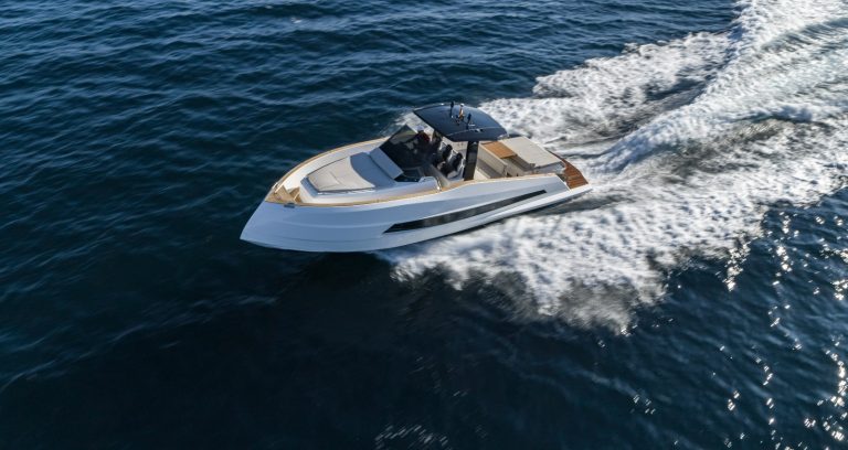 Yacht Astondoa 377 – yacht charter in Lagos, photo 4 | GMS Yachting