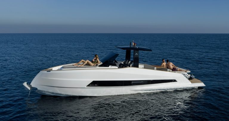 Yacht Astondoa 377 – yacht charter in Lagos, photo 11 | GMS Yachting